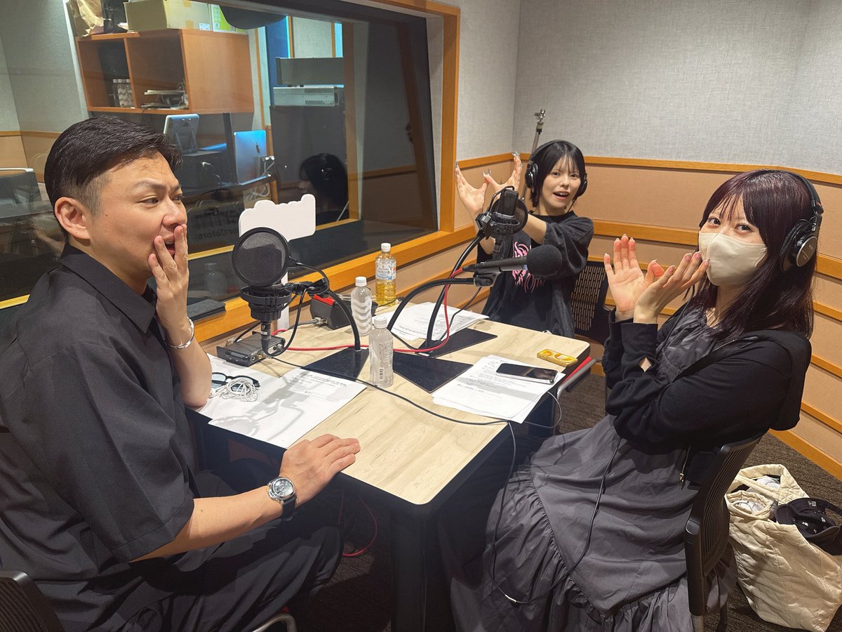 📻本日深夜はinterfm冠ラジオ📻

『ネオジャポのFight For The Radio』
毎週火曜日 24:30-25:00

今週も、福田みゆと泉なお、ガクテンソク奥田さんでお送りします🎙️

夏の川柳対決🌻🖋️センスを見せたのはどちらだ！？今夜もぜひお聴きになってお休みください💤

interfm.co.jp/neojaporadio

#ネオジャポ