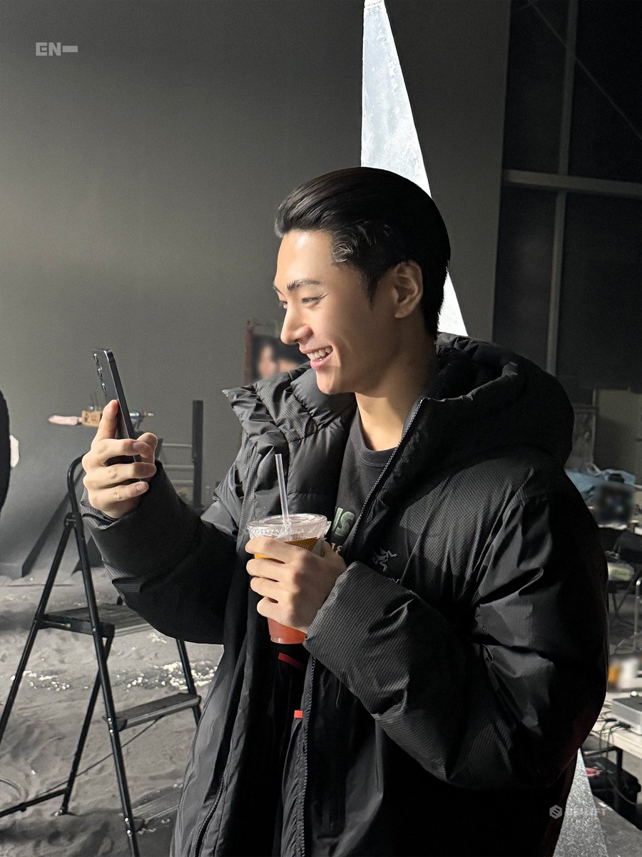 THIS SUNOO’S PICT IS TAKEN BY JAY AND LOOK AT HOW THEY SMILED FOR EACH OTHER 😭🫂