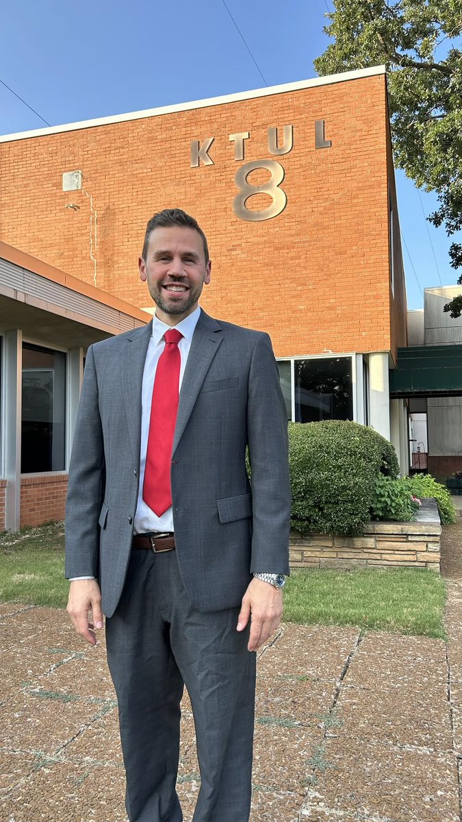 I am humbled and grateful to announce that I have accepted the offer to be Chief Meteorologist at KTUL-TV in Tulsa, Oklahoma. Severe weather is my biggest passion and it’s an honor to help lead a team through some of the worst weather Mother Nature can deliver.
My first on-air
