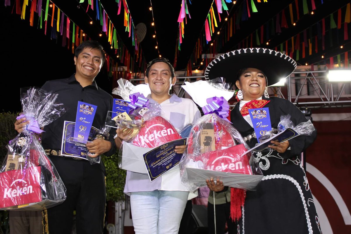 🎤 Darwin Isaí Collí Canul, de Halachó, brilló en el escenario y se llevó el 1er lugar del Concurso de Canto Voces del Camino Real con “Déjame volver contigo”.
¡Talento yucateco que conquista corazones! 💫
#VocesDelCaminoReal #Yucatán #Canto
<a href="/UNAYucatan/">Universidad de las Artes de Yucatán</a>