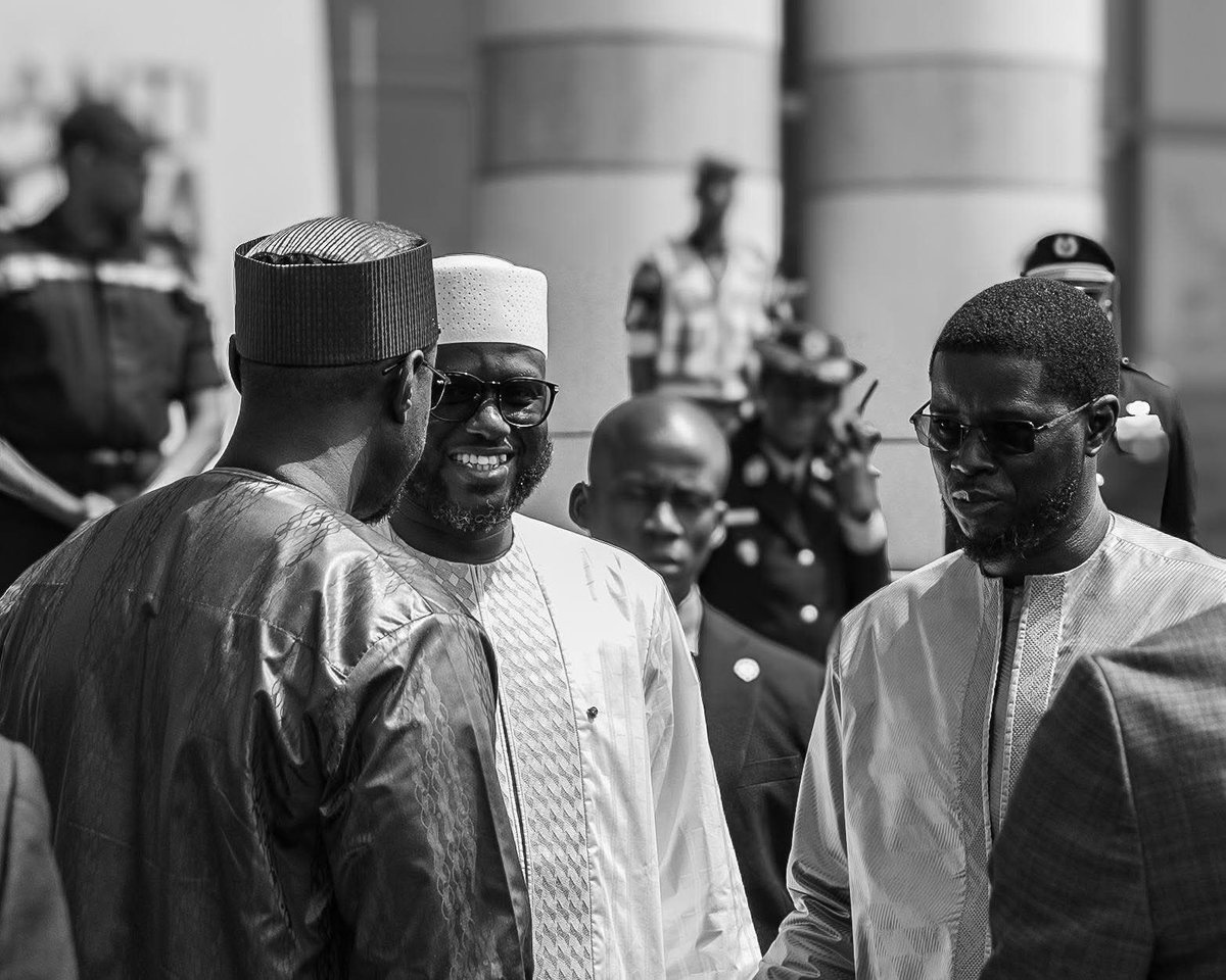 Jeremiah 🧮🗞️ (@cestjeremiah) on Twitter photo 🧵 L’État Stratège en Action : Deux Réformes Structurantes pour un Sénégal Souverain et Compétitif
<a href="/SonkoOfficiel/">Ousmane Sonko</a> <a href="/PR_Diomaye/">Bassirou Diomaye Faye</a> <a href="/RahmaneSARR/">Abdourahmane SARR</a> <a href="/elmaalignjaay/">El Malick NDIAYE</a> Si on fusionnait nos agences publiques pour enfin transformer l’État en catalyseur du développement ? Deux cas concrets à 🧵 L’État Stratège en Action : Deux Réformes Structurantes pour un Sénégal Souverain et Compétitif
<a href="/SonkoOfficiel/">Ousmane Sonko</a> <a href="/PR_Diomaye/">Bassirou Diomaye Faye</a> <a href="/RahmaneSARR/">Abdourahmane SARR</a> <a href="/elmaalignjaay/">El Malick NDIAYE</a> Si on fusionnait nos agences publiques pour enfin transformer l’État en catalyseur du développement ? Deux cas concrets à