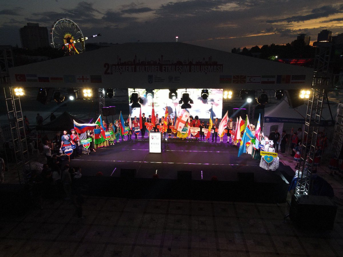 Dünya’nın Ritmi Başkent’te Buluştu!🎉🪇

Ankara Kent Konseyi, Ankara Büyükşehir Belediyesi’nin destekleriyle, “Ankara, kültür ve sanatın da Başkent’i” diyerek 2. Uluslararası Başkent Kültürel Etkileşim Buluşmaları’nı Başkentlilerle buluşturdu.

“Dünyanın ritmi Başkent’te