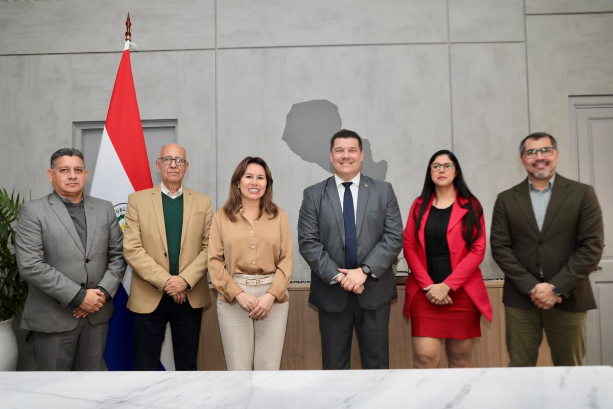 AngieDuartePy's tweet image. 🎯 ¡Impulsamos el turismo de reuniones en Paraguay!

Hoy renovamos nuestro compromiso con el desarrollo del turismo de reuniones junto al #ACVB extendiendo nuestro convenio hasta diciembre de 2027. 🤝
Además, actualizamos el Plan Estratégico de Turismo de Reuniones 2025-2028.