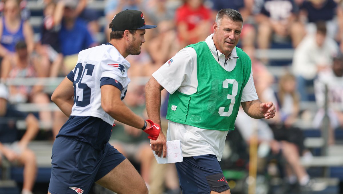 Patriots.com (@patriotsdotcom) on Twitter photo The #Patriots held a morning walkthrough in preparation for tomorrow's joint practice with the Washington Commanders.
Day 11 Blogservations: patriots.com/news/day-11-bl… via <a href="/pfwpaul/">Paul Perillo</a> The #Patriots held a morning walkthrough in preparation for tomorrow's joint practice with the Washington Commanders.
Day 11 Blogservations: patriots.com/news/day-11-bl… via <a href="/pfwpaul/">Paul Perillo</a>