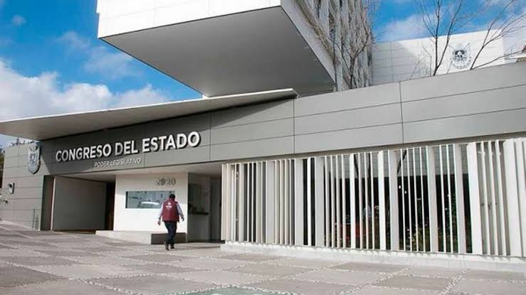 🔴#Querétaro🔴 Juzgado pide al Congreso informe por posible omisión en Ley de Movilidad  <a href="/CoalicionQM21/">Coalición QM21</a>

Entérate aquí 👉wp.me/p4bL4K-1Gfr
Foto: RR Noticias.
#Movilidad #ley #Congreso #juzgado