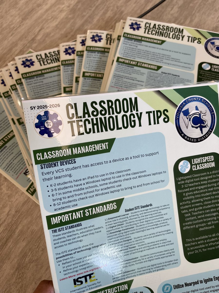 TigerSTEM386's tweet image. Welcome back @Smsvcs1 🐯👏 Checking out some of the new @volusiaschools Tech Tools 🛠️ @ITS4VCS available to add to our toolbox 🧰! Thanks for the handouts for our new Tiger Ts @MelissaLynCarr #EdTech #VcsDLTL #LiveDemo