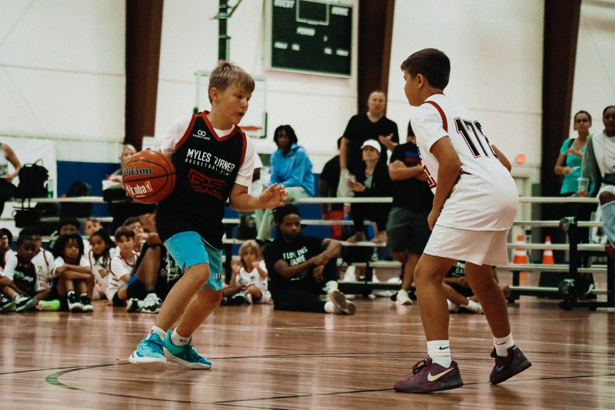 Myles Turner Camp—where the energy is focused, the talent is real, and the standard is high.
Every athlete showed up to put in work—and they did it repping Wooter.