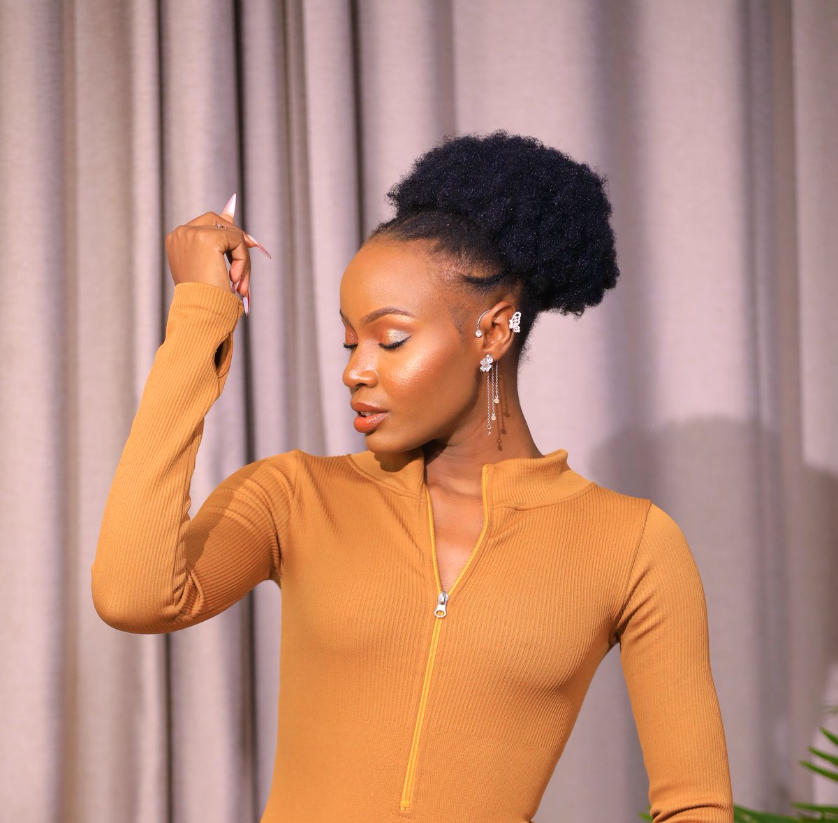 AFRAHKGODGIVEN💛 (@afrahgodgiven) on Twitter photo When shuld transport money be given before or after👀 shuld it even be given?? Join the conversation tonight <a href="/GalaxyTVUg/">Galaxy TV Jikonkone</a> with me en <a href="/zainabintali/">zainab ali</a> en <a href="/missiravicky/">Irankunda_vicky</a> on SISTA CODE When shuld transport money be given before or after👀 shuld it even be given?? Join the conversation tonight <a href="/GalaxyTVUg/">Galaxy TV Jikonkone</a> with me en <a href="/zainabintali/">zainab ali</a> en <a href="/missiravicky/">Irankunda_vicky</a> on SISTA CODE