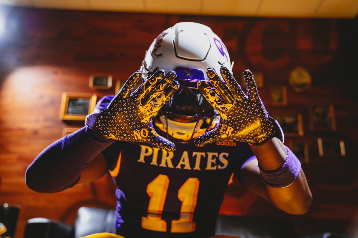 New East Carolina commitment LJ Porter opens up on his decision to become a Pirate (VIP). 

"I believe in what ECU stands for. I believe ECU is on the rise right now. I believe in Coach Harrell and Coach Aldridge." - <a href="/ljporter_XI/">Lindell (LJ)Porter</a> 

247sports.com/college/east-c…