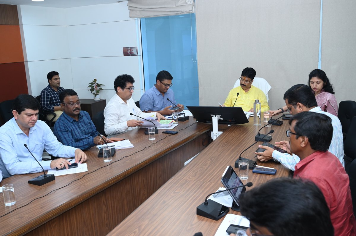 From Vision to Velocity: H&amp;UD Minister Announces Monthly Review Drive

Hon’ble Minister Dr. Krushna Chandra Mahapatra today chaired a high-level review meeting at Kharavela Bhawan, Bhubaneswar, where he announced that a dedicated review meeting will be held on the first Tuesday