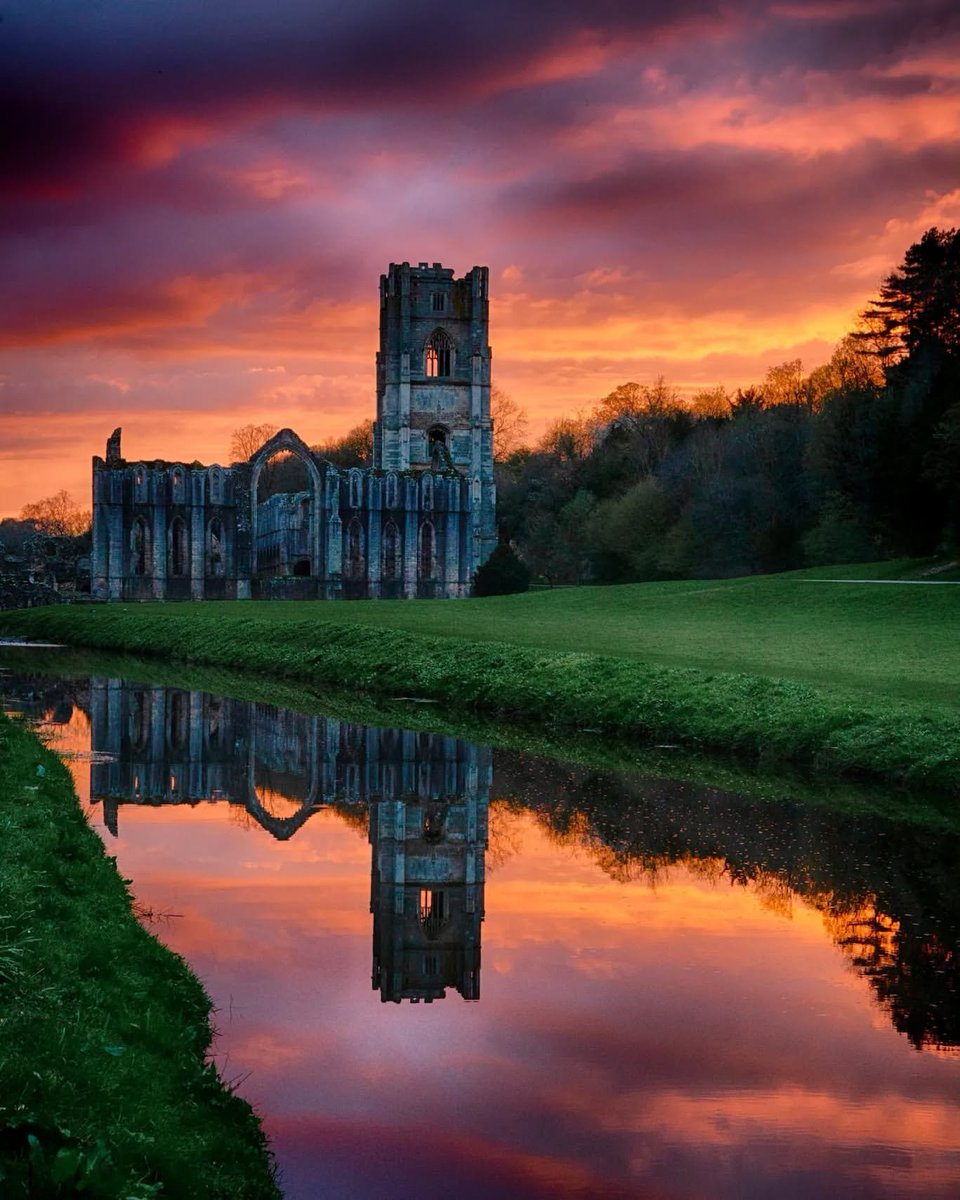 Fountains Abbey 🧡