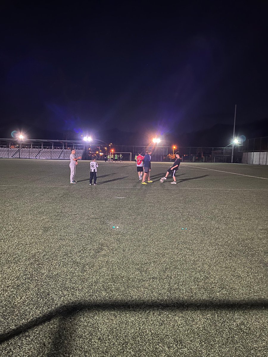 Sağlık için spor: FUTBOL 

#TosyaGençlikMerkezi