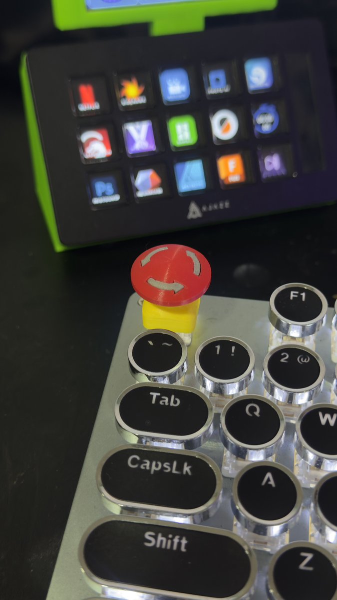 Perfect for laser fans!! 
E-Stop for your keyboard. 🙃
Printed using my <a href="/Prusa3D/">Prusa3D</a> Core One!! 🥰
Link for you to download here from <a href="/printablescom/">Printables.com</a> 
printables.com/model/395229-e…

#laserengraving #3dprinting #3DP #co2laser #prusacoreone #diodelaser #lasercut