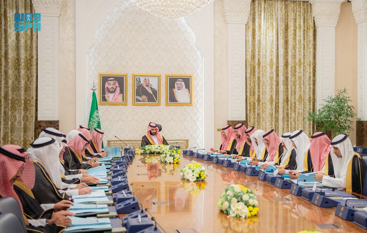 #مجلس_الوزراء يُتابع جهود المملكة العربية السعودية في دعمها الشامل لدولة فلسطين وشعبها الشقيق لا سيما على الصعيد الإنساني، بمواصلة إرسال المساعدات الإيوائية والطبية والغذائية لقطاع غزة ضمن الجسر الجوي والبحري السعودي.
#واس