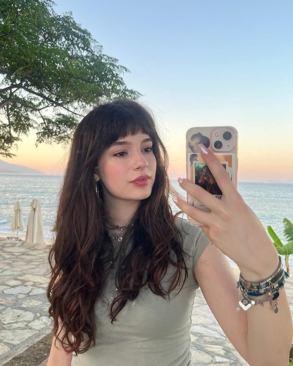 ADBA | Haftanın en popüler kadın oyuncuları listesinde #MinaDemirtaş 1. sırada! ✨