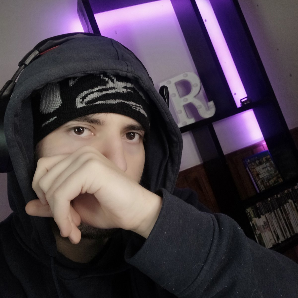 HOY A LAS 18H URU/ARG STREAM EN KICK🎥 
kick.com/imfaykuu 

Voy a estar reaccionando a stages de la KCON y a los de LOLLAPALOOZA!!   

A que grupos quieren que reaccione? comenten📷✌

#KCONLA2025 #Lollapalooza #aespa #twice #katseye #meovv #idle #ive