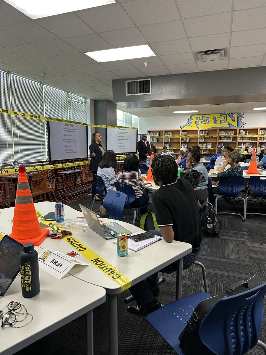 Dallas ISD Region I (@region1disd) on Twitter photo Welcome back, <a href="/YMLA_Florence/">YMLA@Florence</a>, to the Samuell Vertical Team and Region 1! Principal Gray and the team are bringing bold vision, strong leadership, and a fresh energy that’s sure to take YMLA to new heights. #Region1RiseAsOne <a href="/LauraRubioGarza/">Laura Garza</a> <a href="/RubyGarzaDISD/">Ruby Garza</a> Welcome back, <a href="/YMLA_Florence/">YMLA@Florence</a>, to the Samuell Vertical Team and Region 1! Principal Gray and the team are bringing bold vision, strong leadership, and a fresh energy that’s sure to take YMLA to new heights. #Region1RiseAsOne <a href="/LauraRubioGarza/">Laura Garza</a> <a href="/RubyGarzaDISD/">Ruby Garza</a>