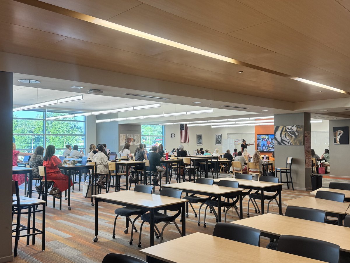 District secretary training with <a href="/KDFIREDUP/">Dr. Kevin B Daniel</a> consulting group, Dr. Tanya Vest! Excellent training on customer service!!