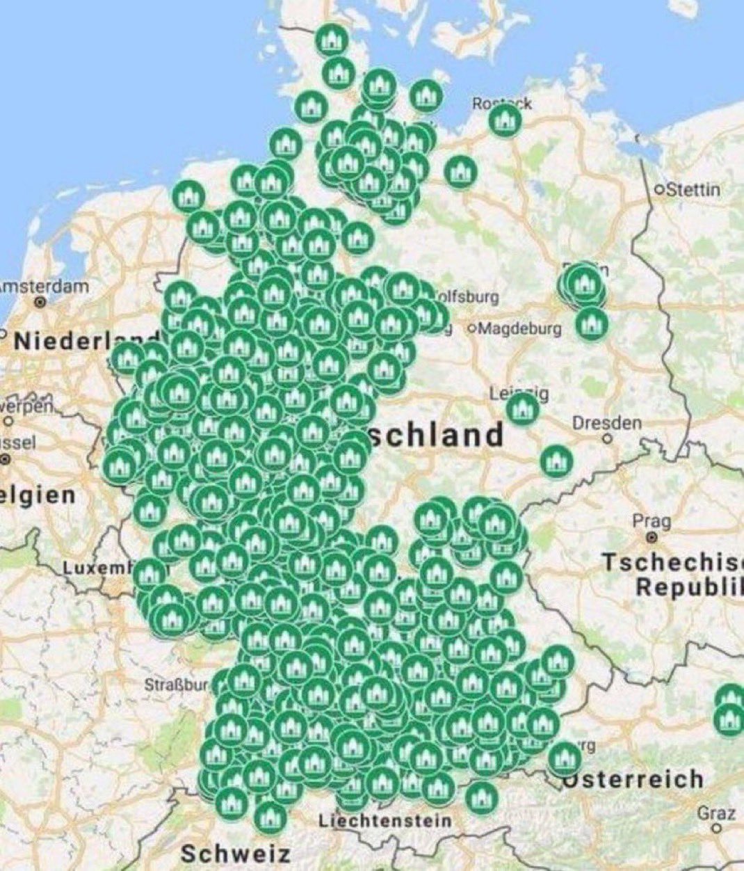 Das sind die 2750 Moscheen, die es heute in Deutschland gibt. Im Jahre 1975 waren es noch 10!

👉🏼 ...