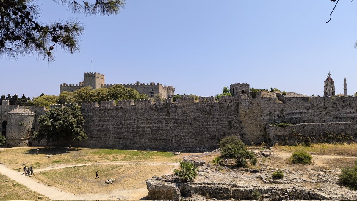 Alexandros⚫The🦅Duke ⚪ (@alexpollathes) on Twitter photo 