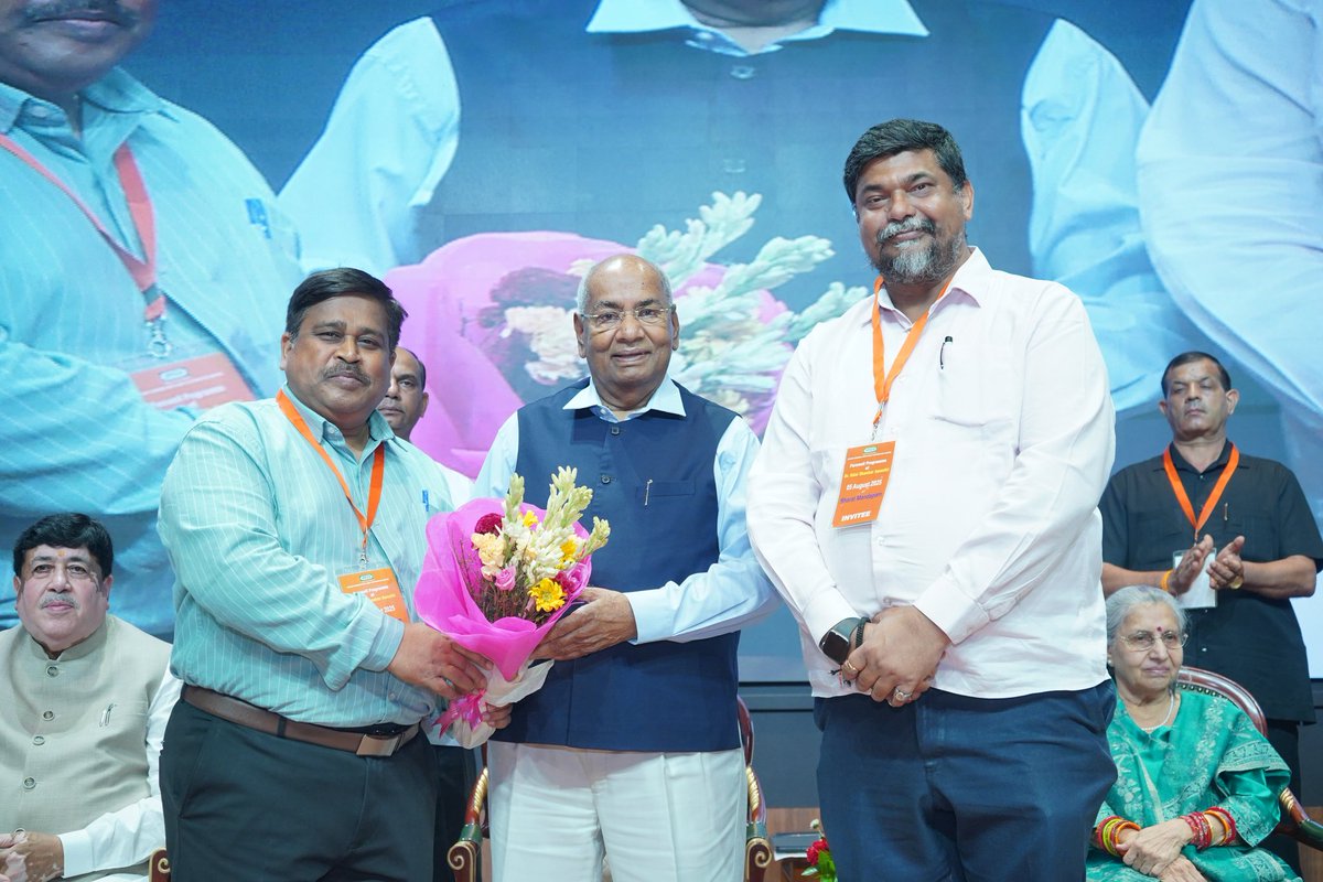 Sandeep Ghosh (@sandeepgho6619) on Twitter photo A heartfelt tribute to the everlasting legacy of <a href="/drusawasthi/">Dr. U S Awasthi</a> sir, the visionary leader who transformed IFFCO into a global cooperative conglomerate. His 32 years tenure as MD was a testament to his dedication and nurturing spirit. May Mahadev bless him with good health and joy. A heartfelt tribute to the everlasting legacy of <a href="/drusawasthi/">Dr. U S Awasthi</a> sir, the visionary leader who transformed IFFCO into a global cooperative conglomerate. His 32 years tenure as MD was a testament to his dedication and nurturing spirit. May Mahadev bless him with good health and joy.