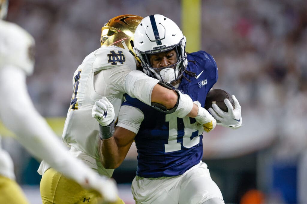 ALUMNI UPDATE: <a href="/KhalilDinkins/">Khalil Dinkins</a> named to the 2025 College Football 'Freaks List'

🔗: athletics.northallegheny.org/news/khalil-di…

<a href="/nafootball_tfl/">NA Football T4L</a>