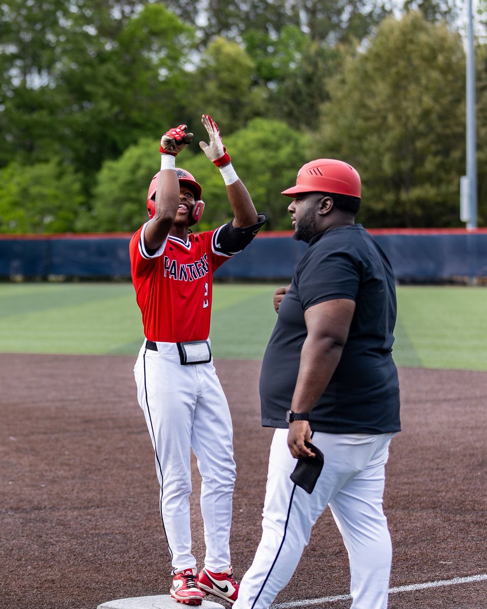 Coach Drew Latner tweet media