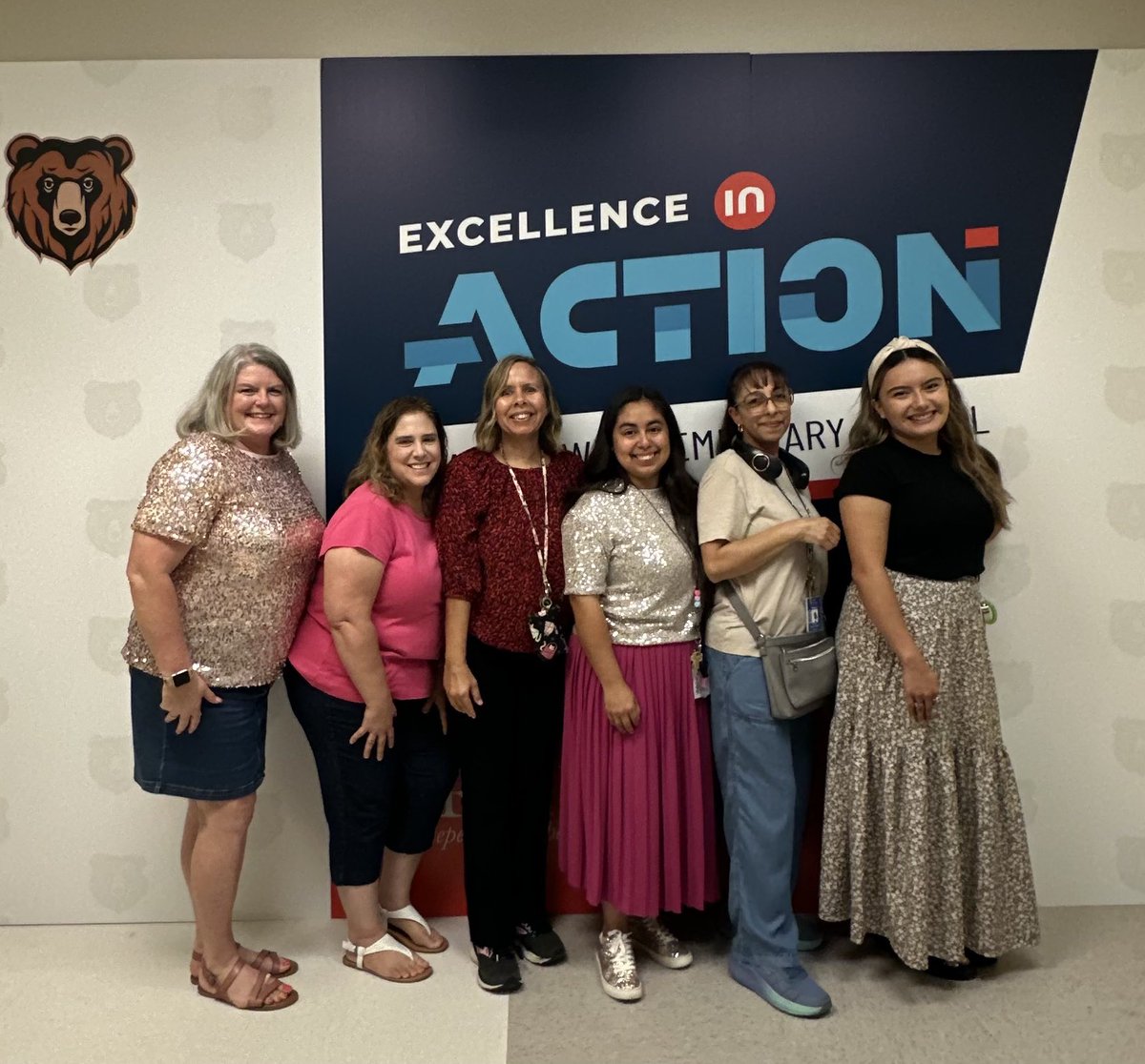 mscoon_brown's tweet photo. Our Kinder team is ready for a wonderful school year! #excellenceinaction @IrvingISD @BrownElementary https://t.co/GA2JNpxVcM
