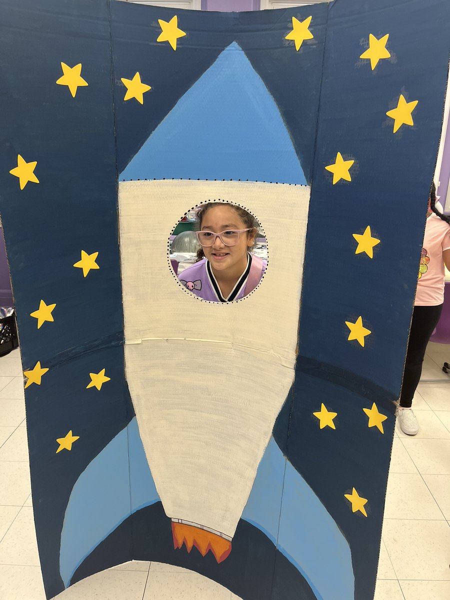 ESY Summer School showed off their STEAM Space projects to their classmates #MineolaProud