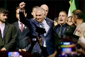 قدرت شاه ، ناشی از قدرت مردمشه 
شاه قوی می‌خواهید؟؟ از اعلیحضرت پدافند کنید 
خیلی حواستون رو جمع کنید با جبهه قاسم شهری های #حجت_کلاشی_سپاهی و ماله کشان اوستاد همراستا نشید 
ما سرباز شاهیم 🫡
زنده و جاوید باد سلسله پهلوی 👑
#جاویدشاه 
#همکاری_ملی