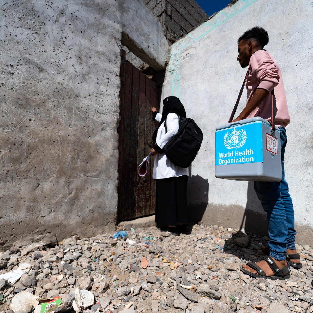 WHO Yemen (@whoyemen) on Twitter photo 👩⚕️ 800+ health workers
🚑 427 teams (373 mobile, 54 fixed)
🧭 105 field supervisors + 11 central monitors
📍 House-to-house coverage ensured no one was left behind.
👏 Huge thanks to health authorities in Hodeida & Lahj!
#HealthForAll 👩⚕️ 800+ health workers
🚑 427 teams (373 mobile, 54 fixed)
🧭 105 field supervisors + 11 central monitors
📍 House-to-house coverage ensured no one was left behind.
👏 Huge thanks to health authorities in Hodeida & Lahj!
#HealthForAll