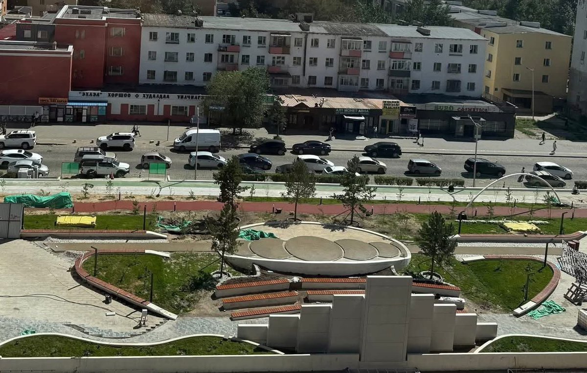 Рио тинто компани 10.2 га талбайг 28 тэрбум төгрөгөөр Цэцэрлэгт хүрээлэн болгож тохижуулсан.
Харин шинээр, 44 тэрбум төгрөгөөр тохижуулж буй Урт цагаан нийт 1.3 га талбайтай.