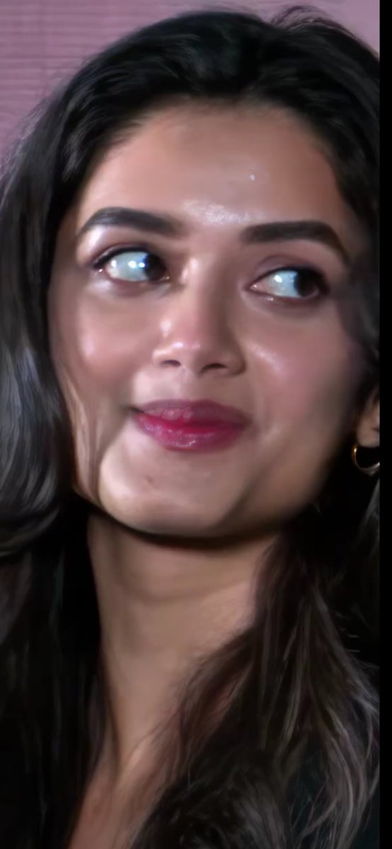 Yep, Keerthy suresh + rashmika mandanna = Bhagyashri borse 🩶 
#BhagyaShriBorse