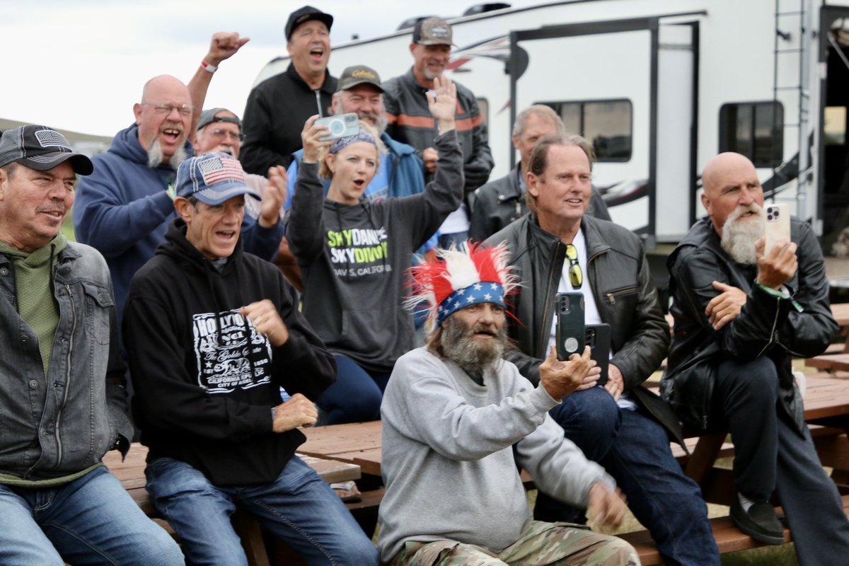 Governor Larry Rhoden tweet media