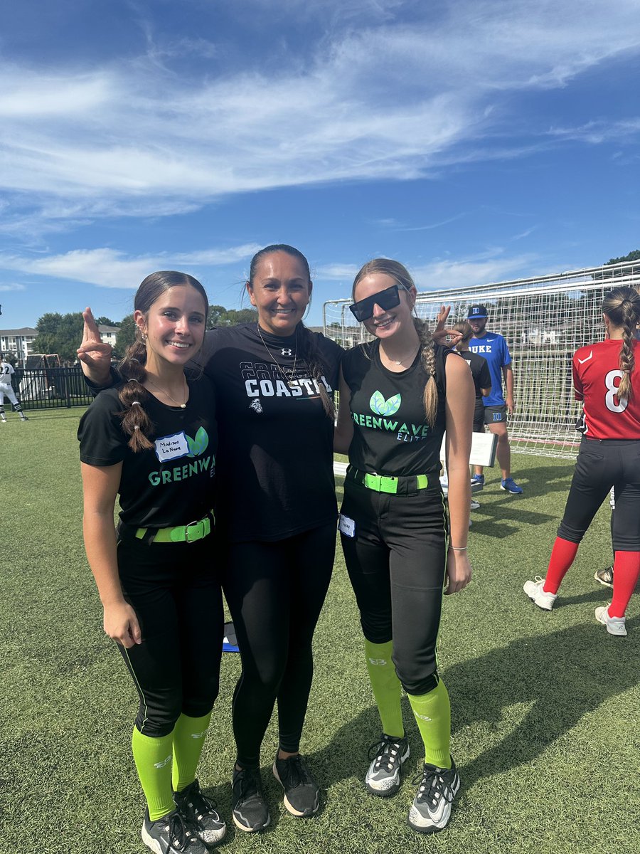 madisonlaneave's tweet photo. had a pitching camp at Virginia Wesleyan. i learned so many new drills that help with my mechanics. thank you to all of the coaches that helped me yesterday! and thank you @lexihenley25 for catching me! https://t.co/R26yoGxwZj
