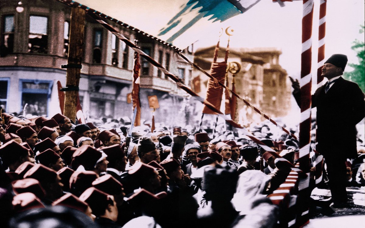SDKoleksiyon's tweet photo. Susmak yok!
Yaşasın Cumhuriyet! https://t.co/4LbwL2D9KX