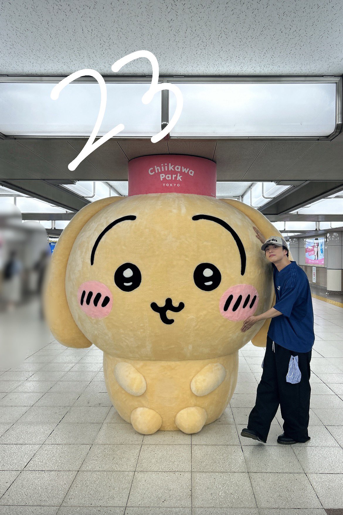 【入手困難】ちいかわカフェ初代 激レア mqdefault.jpg