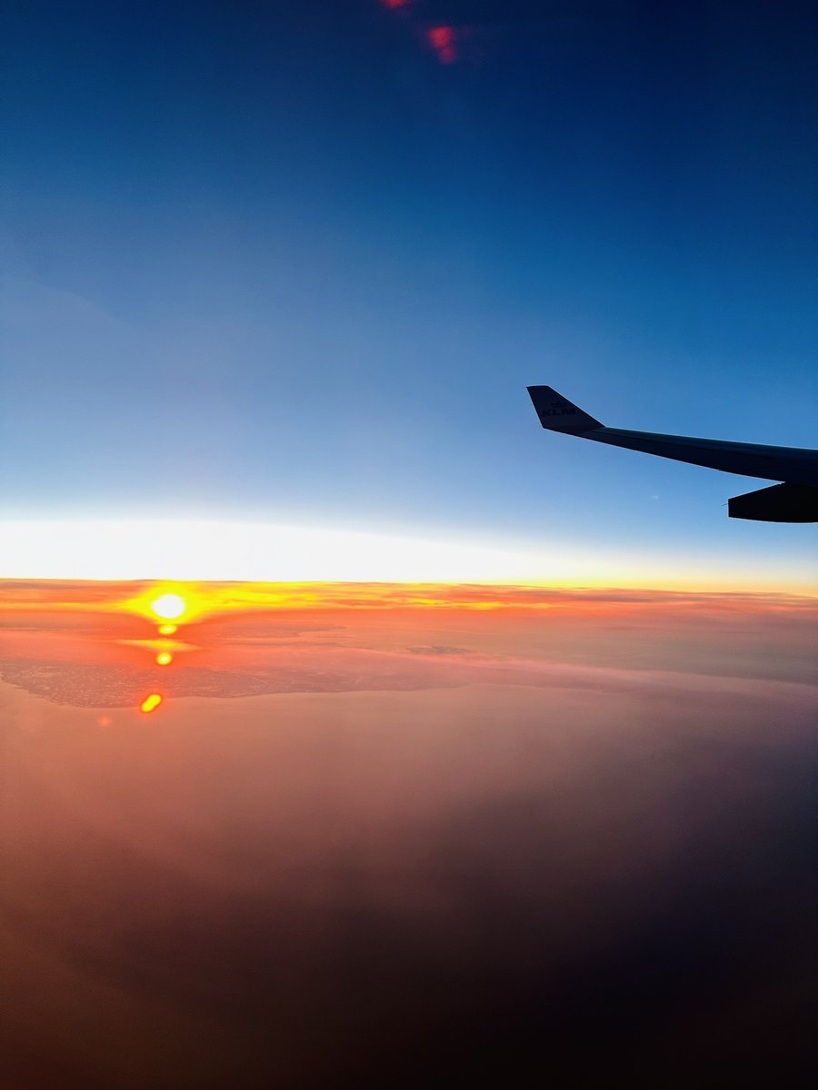 The skies the limit for opportunities 🌟 to those receiving results today and those supporting -be kind to yourselves and each other, breathe and know there is #NoWrongPath whatever the direction or route you choose 🙌🏼