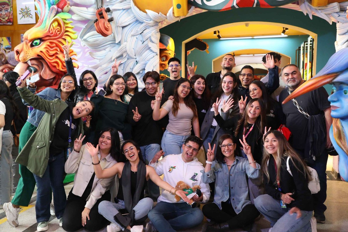 #ORIUMariana | La Universidad Mariana 💙 recibió a 15 estudiantes internacionales que iniciaron su movilidad académica en el semestre 2025-II, integrándose a la vida universitaria y cultural de la ciudad de Pasto.