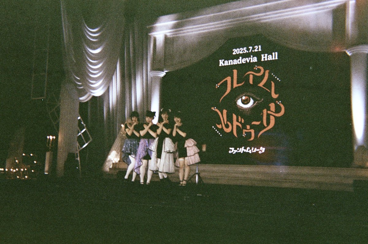 大阪と名古屋の特典会の写真を見て、本当に羨ましくなっちゃった！あの距離感…！千秋楽でもあんな感じだといいな〜！