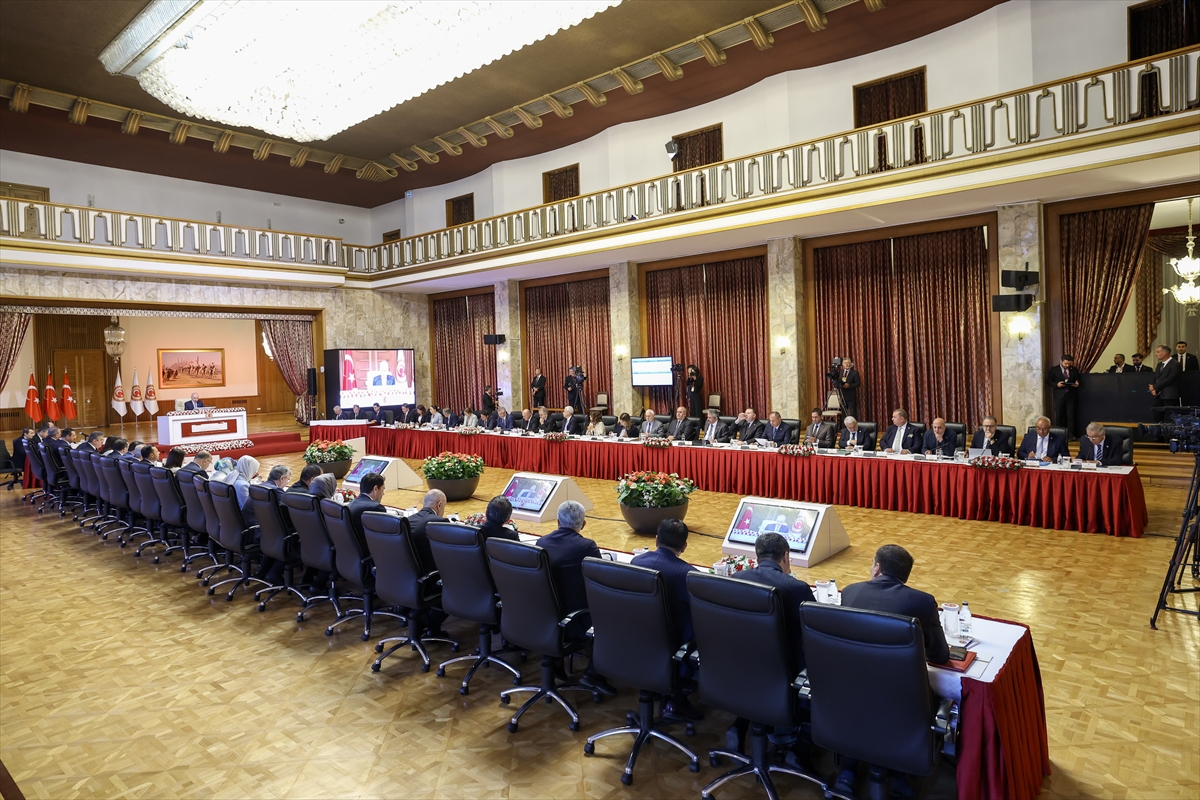 Genel Başkanımız Sayın Zekeriya Yapıcıoğlu, "Terörsüz Türkiye" hedefi doğrultusunda kurulan komisyonun ilk toplantısına katıldı.

Komisyonda alınacak kararların memleketimiz ve bölgemiz için hayırlara vesile olmasını diliyoruz.