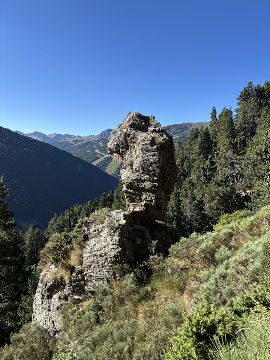 El Roc de l’Home Dret 2.036 m. Incles, Andorra