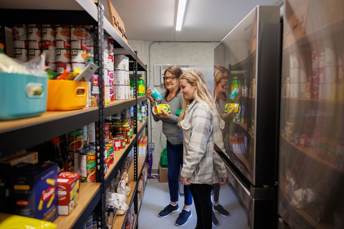 Supportive_Housing (@showaterloo) on Twitter photo In 2024, SHOW took a significant step toward addressing food insecurity with the launch of a new food pantry, housed in a refurbished trailer now known as the Trinity Trailer. Thank you @trinityunitedkw, <a href="/UnitedWayWRC/">United Way WRC</a> & community partners for making this a reality! In 2024, SHOW took a significant step toward addressing food insecurity with the launch of a new food pantry, housed in a refurbished trailer now known as the Trinity Trailer. Thank you @trinityunitedkw, <a href="/UnitedWayWRC/">United Way WRC</a> & community partners for making this a reality!