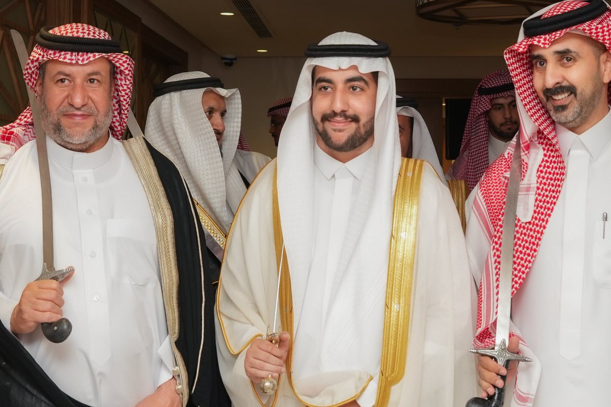 iBasharr's tweet photo. 10-7-2025 
الحمدلله الذي جعل لنا من انفسنا أزواجًا 
بحضور الاهل والأحباب اكتملت فرحتي بعقد قراني على من أحببتها واخترتها بين الانام 
جعلها الله لي كما يحب ، و اجعلني لها خير زوج ورفيق https://t.co/2ZF5LWOYY3