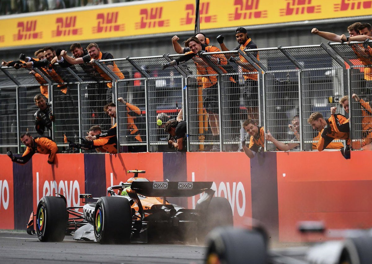 LN4JOLLY's tweet image. This picture 🥹