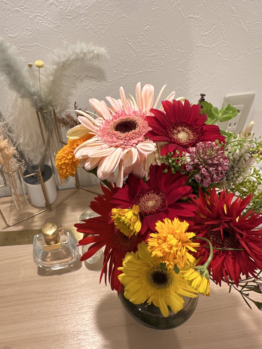 またひとつ歳を重ねることができました
関わってくださる皆さんに感謝な日々🫂
周りも自分も大切にしたい1年です
20代ラスト頑張ります🩵