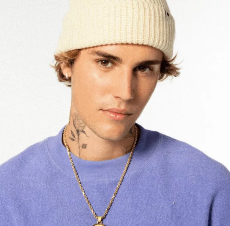 BuzzingPop's tweet photo. Justin Bieber is the only male nominee for this year's #VMAs 'Best Pop Artist,' breaking last year's all-female lineup. https://t.co/YUVNqbZUey