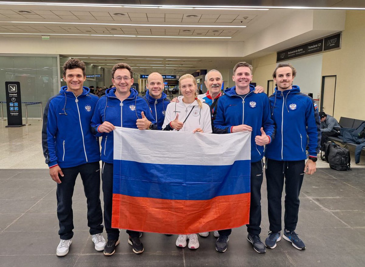 🇷🇺🇦🇷La selección rusa ha llegado para participar en la Copa del Mundo de natación invernal, que se celebrará en El Calafate del 4 al 10 de agosto ❄️ 🏊‍♀️

¡Deseamos a nuestros nadadores nuevos récords y victorias impresionantes!🏆