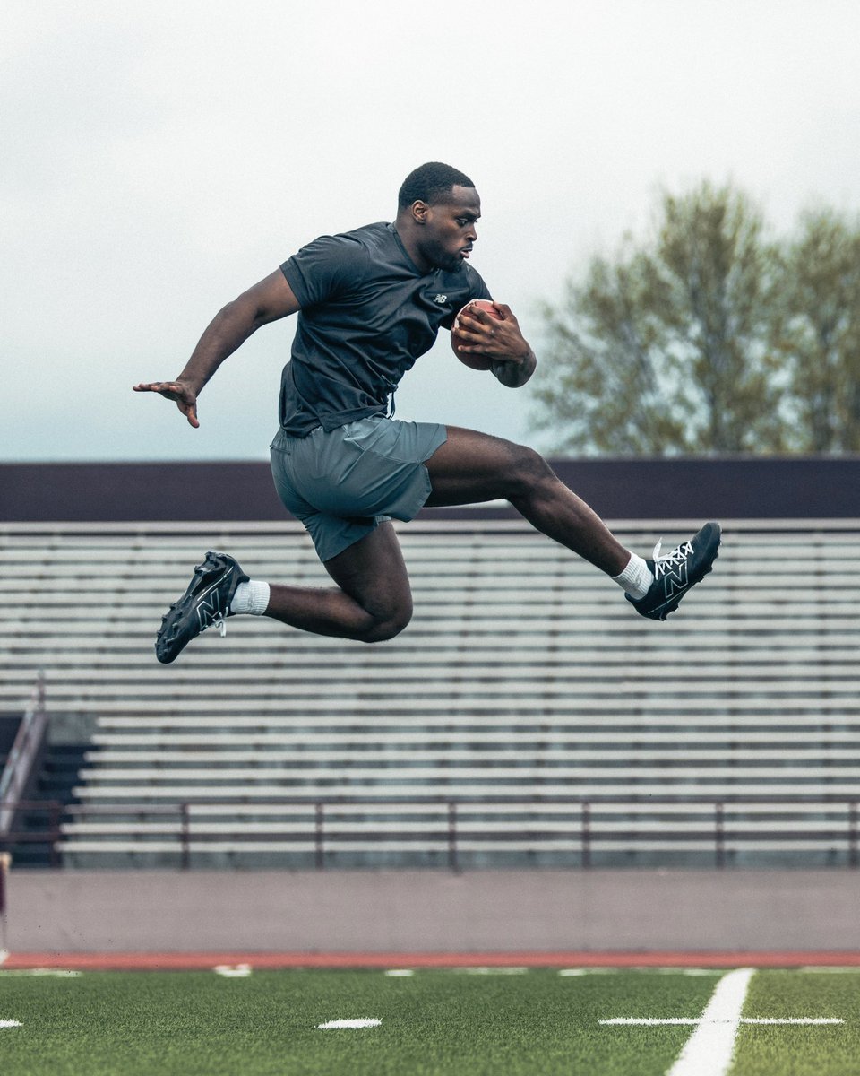 Tyler Horka (@tbhorka) on Twitter photo Jeremiyah Love kicking off his <a href="/newbalance/">New Balance</a> partnership with an airborne Heisman pose.
Now this is marketing. #NotreDame Jeremiyah Love kicking off his <a href="/newbalance/">New Balance</a> partnership with an airborne Heisman pose.
Now this is marketing. #NotreDame