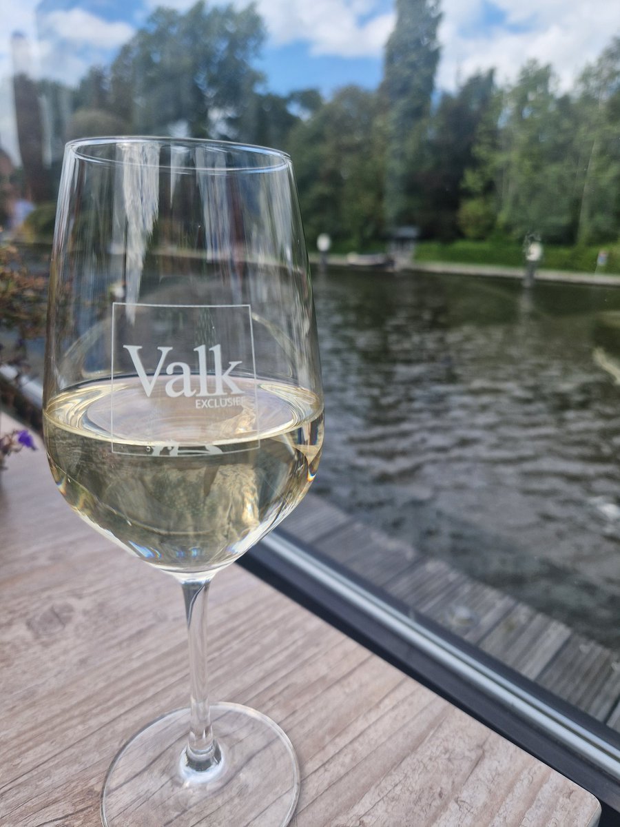 Cheers....even werk en "leuk" combineren!